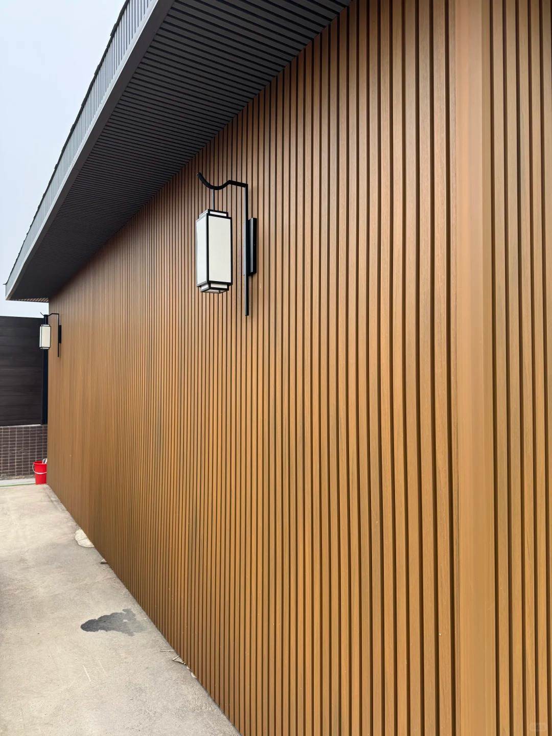 2026 WPC Wall Panel Tech Trends: Co-ekstrudering, smarte overflader og cirkulær brandsikkerhed