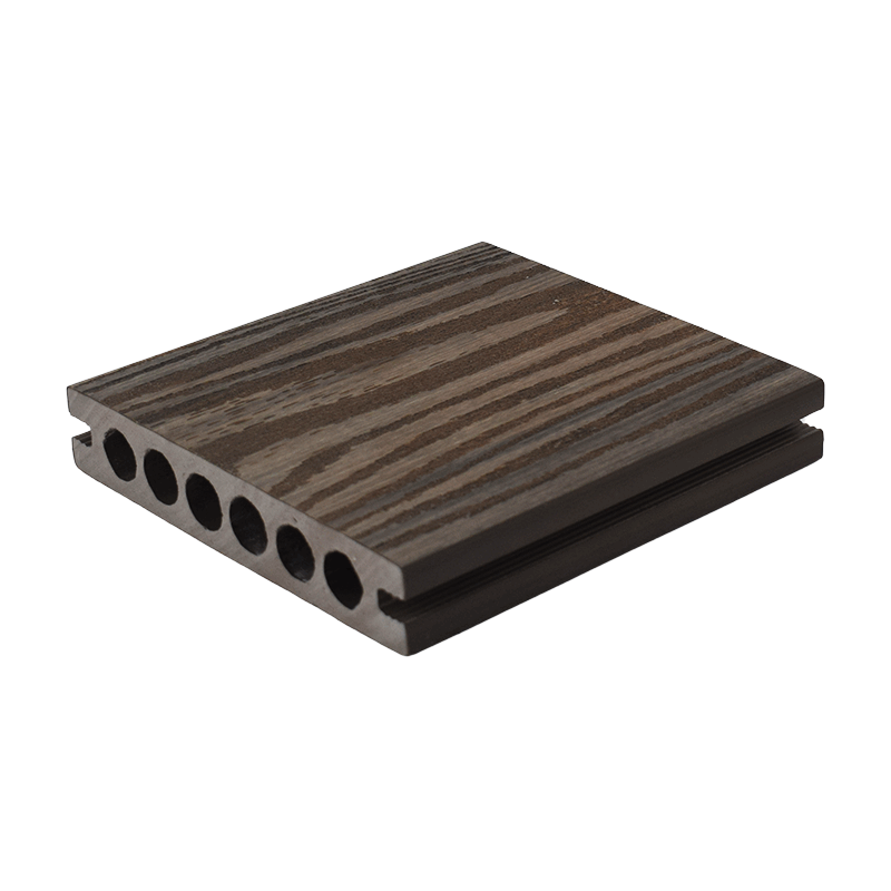 Opgraderet swimmingpool Asa Decking